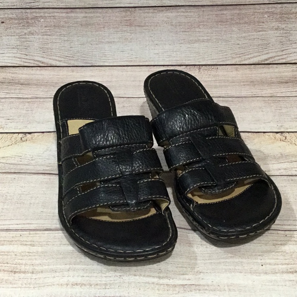 Born Shoes leather Sandals size 9 black